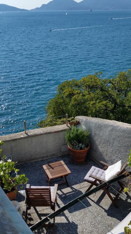 Le Sirene Bed & Breakfast Теларо Екстериор снимка